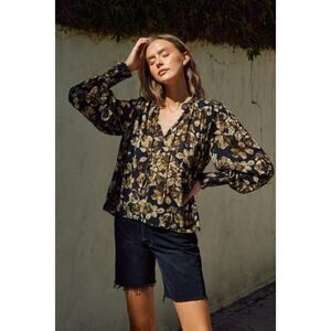 Dress Forum Size Large Black Floral Ruffled Neck Blouse